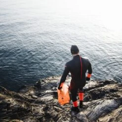 C-Skins Swim Research 4/3mm Mens Wetsuit Back Zip - Medium Small MS -Sports Surfing Shop 7749 6 l